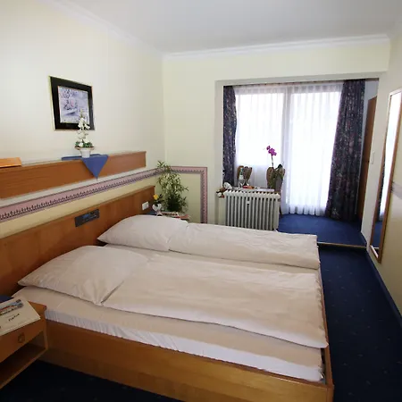 Landgasthof Apfelbeck فندق 3*